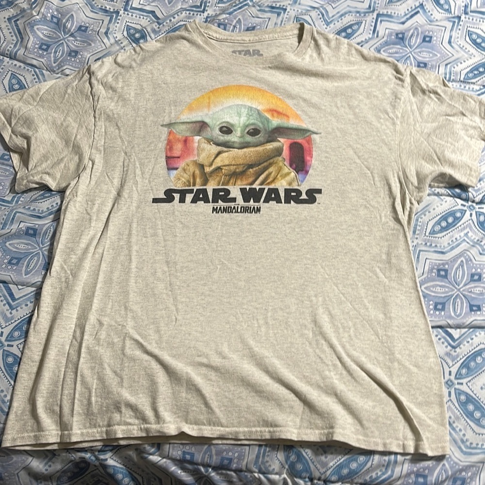 Star Wars Mandalorian tshirt Xl